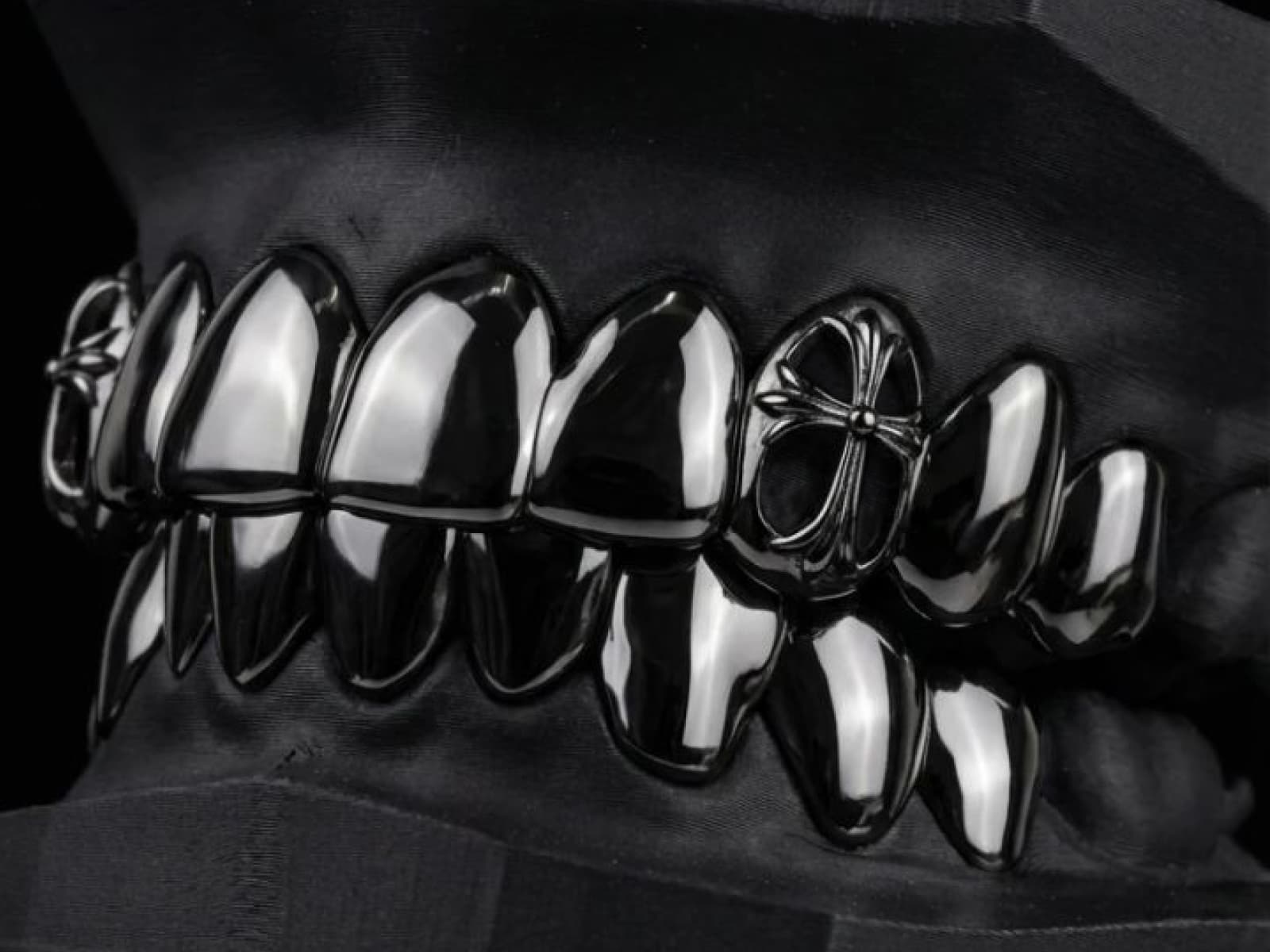 Full set with gothic cross k9s - black rhodium